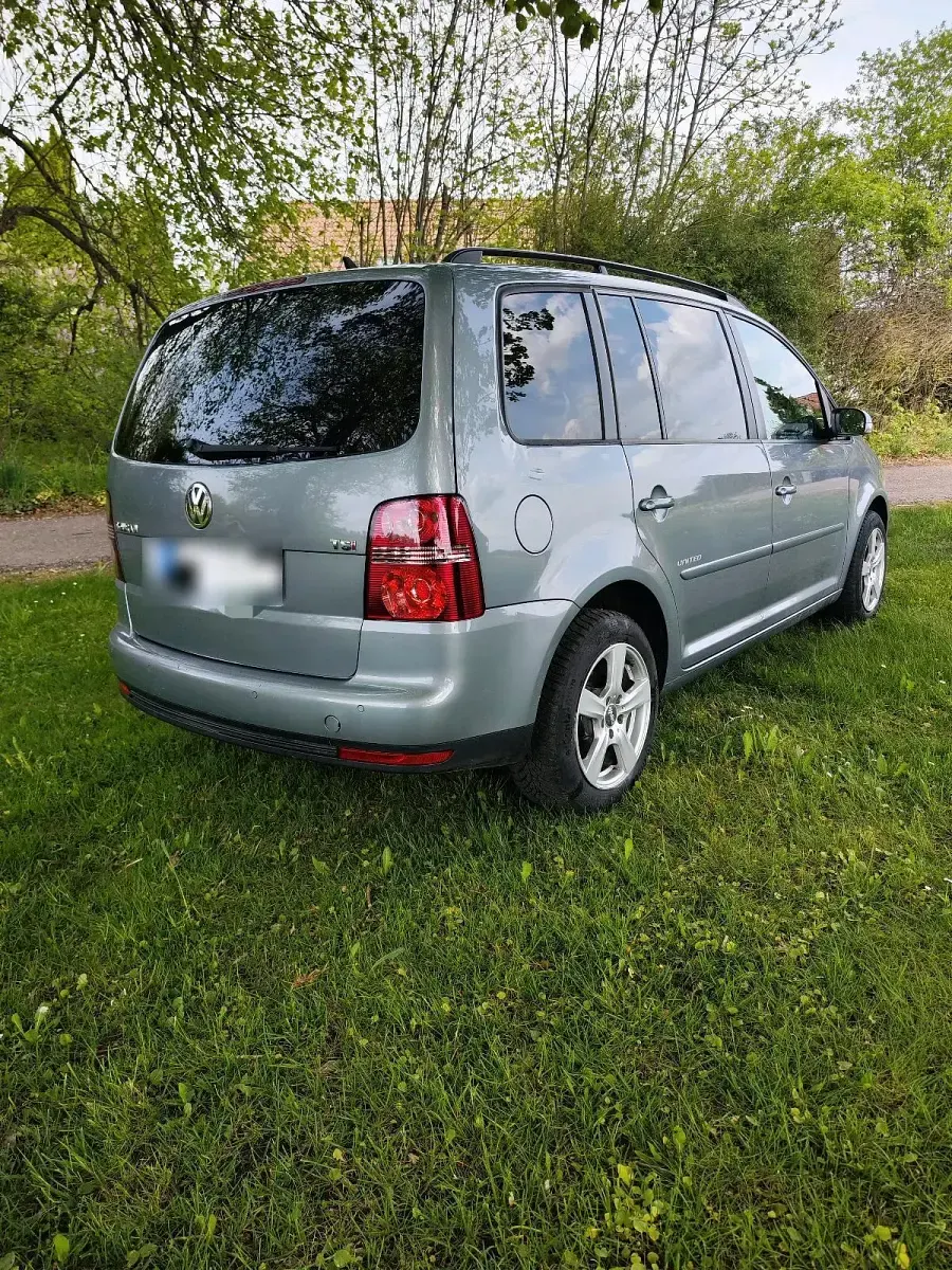 Gebraucht VW Touran 140 PS (102 kW) 2009 Grau Van / Kleinbus