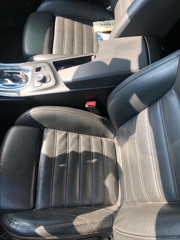 Schwarz Gebraucht 2010 Opel Insignia Kombi | 2.500 € (Superpreis) - Bild 1/4