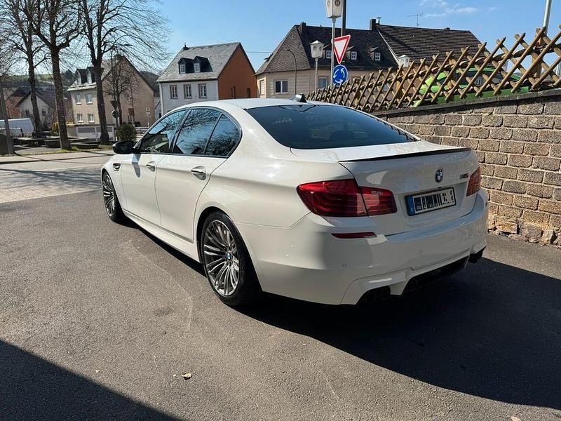 Gebraucht BMW M5 Performance 560 PS (411 kW) 2013 Weiß Limousine