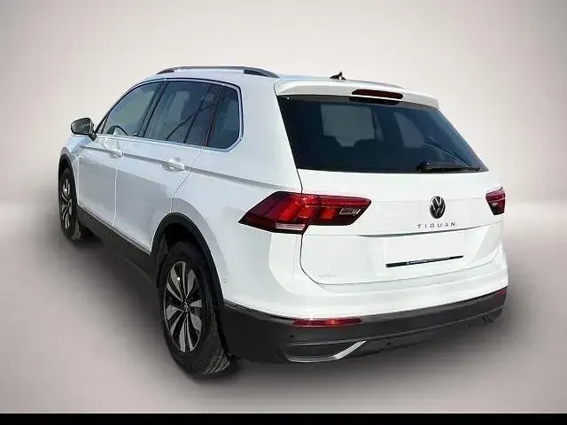 Gebraucht VW Tiguan Move 150 PS (110 kW) 2024 Manufacturer SUV