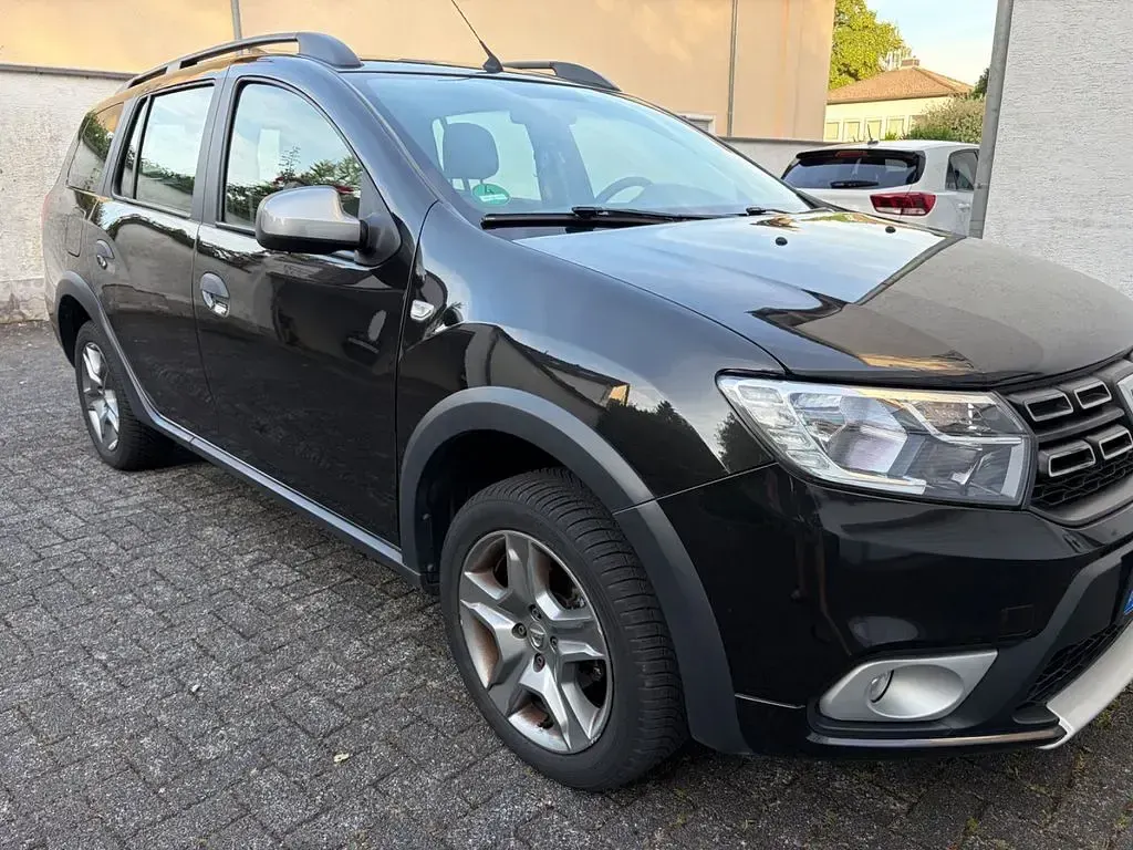 Gebraucht Dacia Logan MCV Stepway 90 PS (66 kW) 2019 Schwarz Limousine