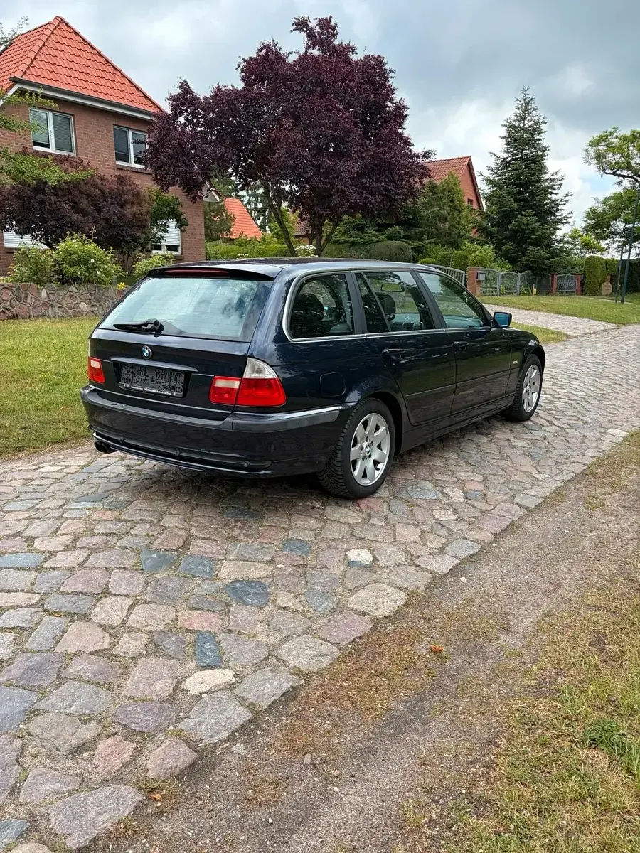 Gebraucht BMW 328 193 PS (141 kW) 2000 Blau Kombi