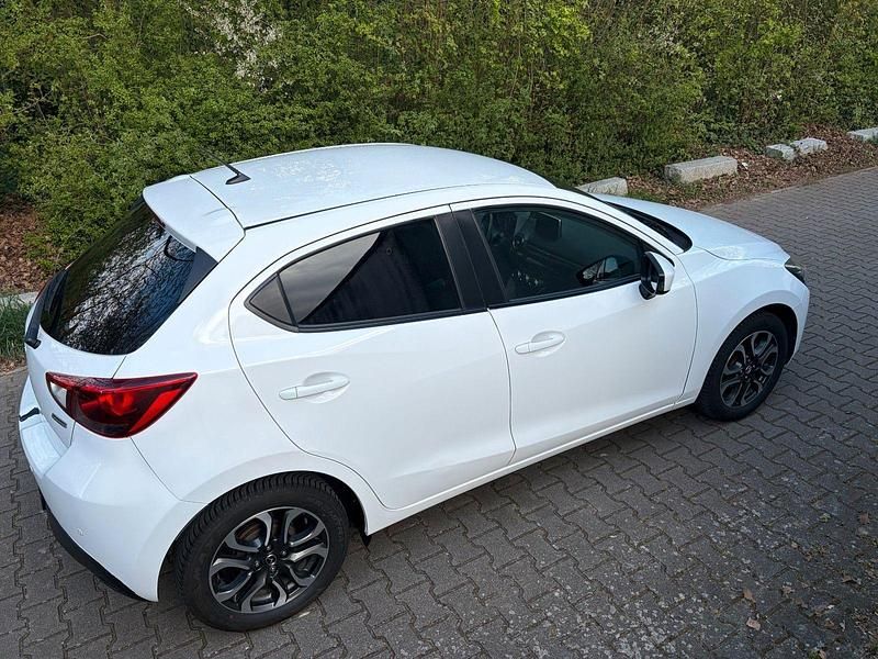 Gebraucht Mazda 2 Nakama 90 PS (66 kW) 2017 Weiß Kleinwagen