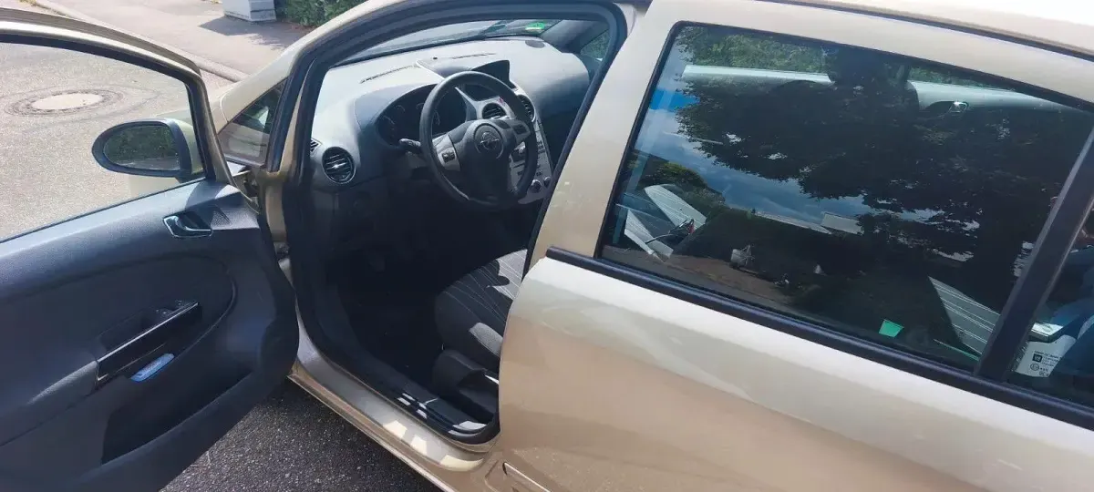 Gebraucht Opel Corsa 90 PS (66 kW) 2007 Gold Kleinwagen