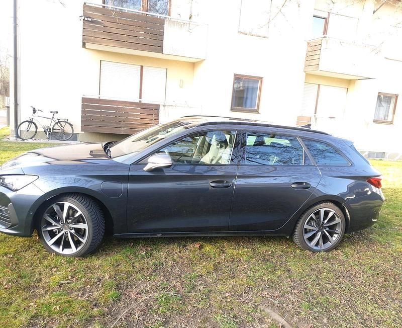 Gebraucht Cupra Leon 149 PS (109 kW) 2023 Andere farben Kombi