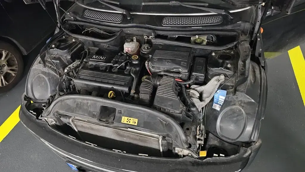 Brugt Mini ONE 90 HK (66 kW) 2005 Sort Hatchback