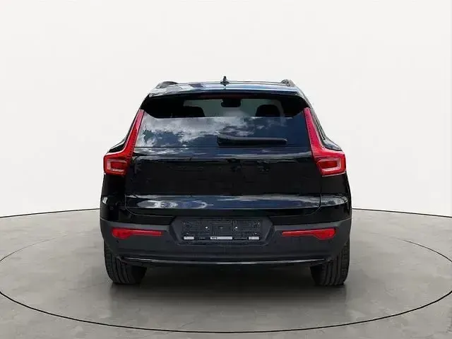 Gebraucht Volvo XC40 Plus 163 PS (119 kW) 2025 Schwarz SUV