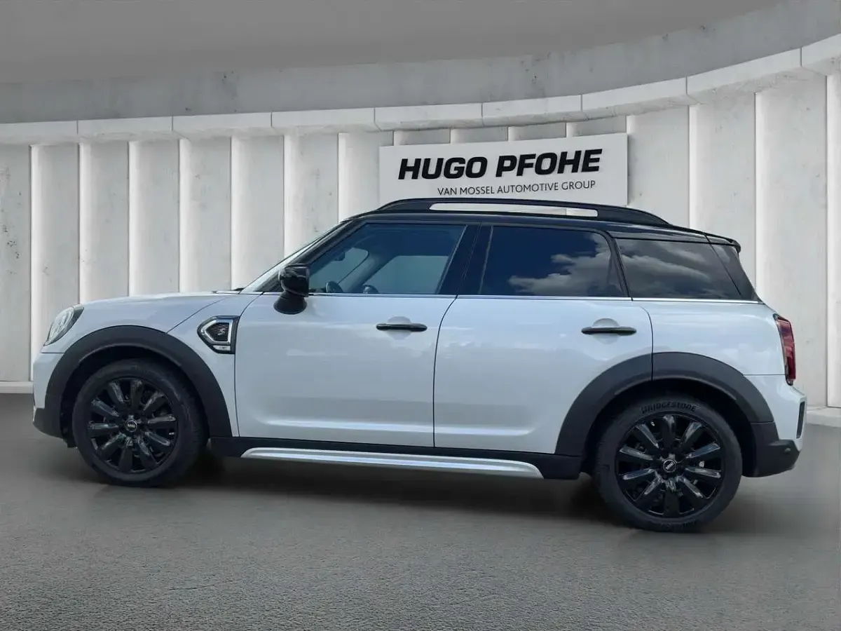 Gebraucht Mini Countryman Classic 178 PS (130 kW) 2022 White silver metallic SUV
