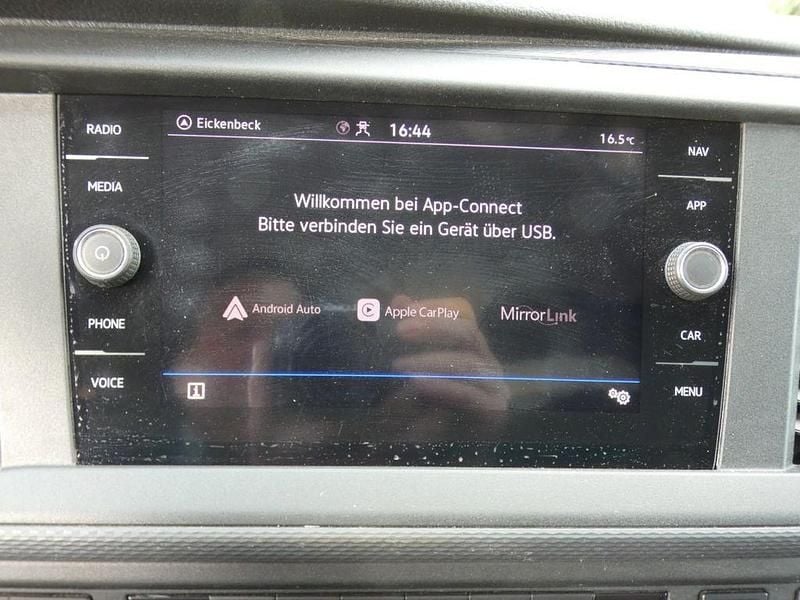 Gebraucht VW T6.1 150 PS (110 kW) 2021 Weiß Van