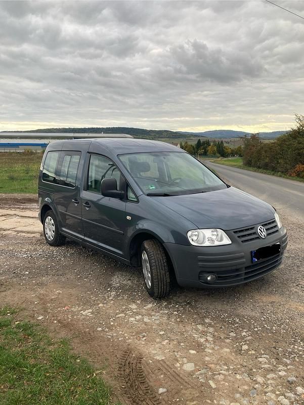 Grau Gebraucht 2010 VW Caddy Life Van / Kleinbus | 4.990 € (Teuer) - Bild 1/4