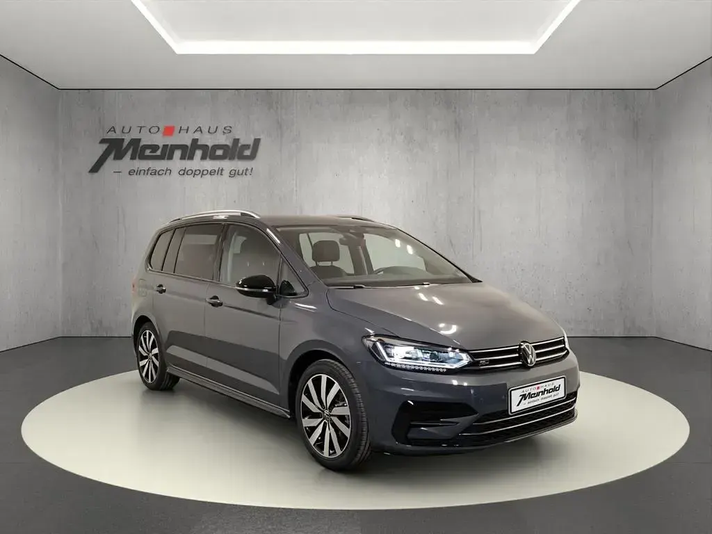 Neu VW Touran Goal 150 PS (110 kW) 2025 Delfingrau metallic Van / Kleinbus
