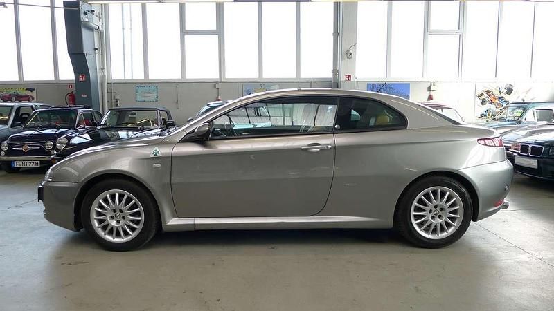 Gebraucht Alfa Romeo GT Progression 140 PS (102 kW) 2007 Stromboli grau Coupé