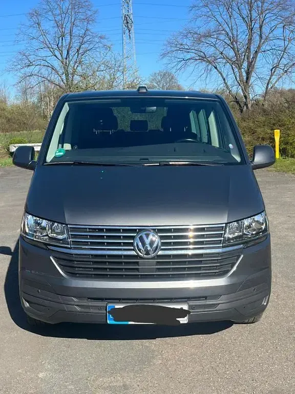 Gebraucht VW Multivan Comfortline 150 PS (110 kW) 2020 Grau Van / Kleinbus