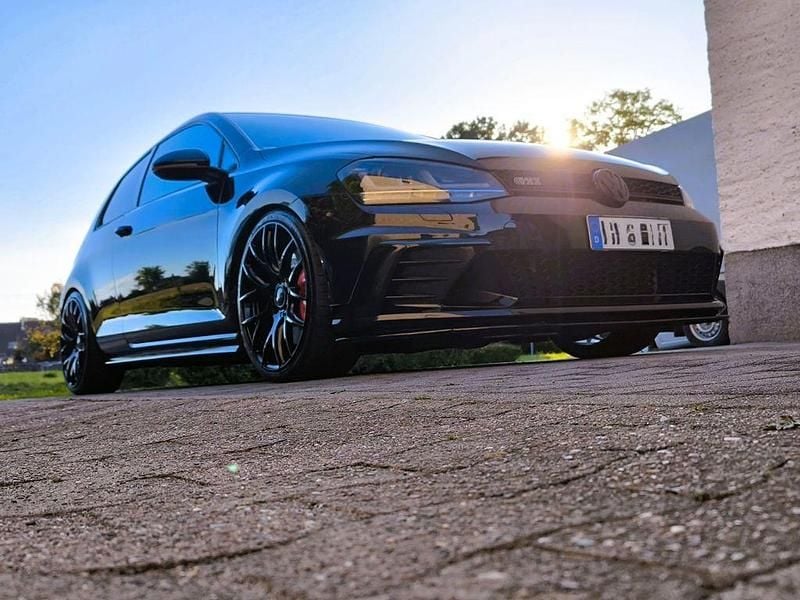 Schwarz Gebraucht 2017 VW Golf VII GTI Clubsport Kleinwagen | 24.999 € (Fairer Preis) - Bild 1/4
