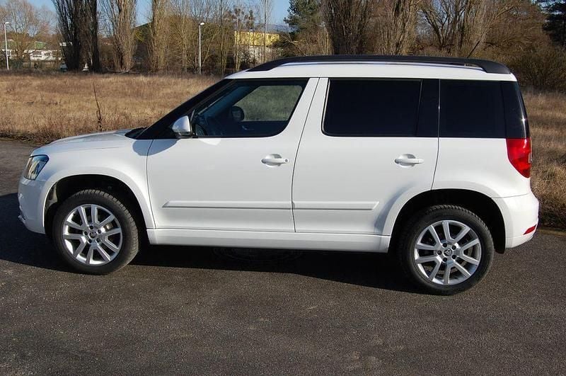 Gebraucht Skoda Yeti Ambition 105 PS (77 kW) 2014 Weiß SUV