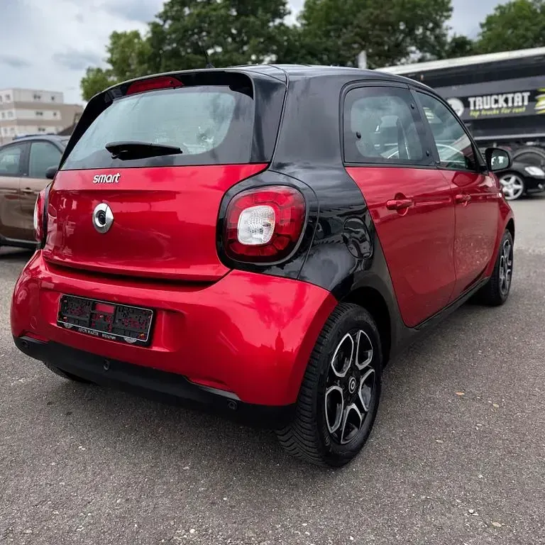 Gebraucht Smart ForFour 90 PS (66 kW) 2018 Schwarz Kleinwagen