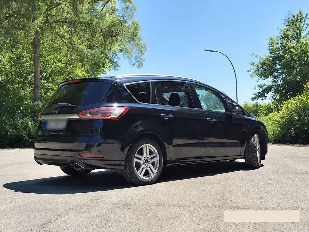Gebraucht Ford S-MAX Titanium 190 PS (139 kW) 2019 Schwarz Van / Kleinbus