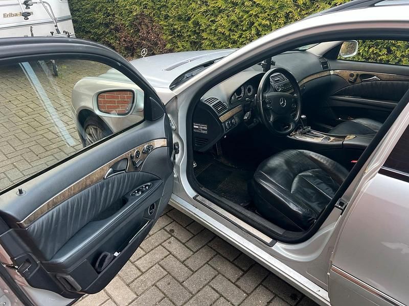 Gebraucht Mercedes E350 272 PS (200 kW) 2006 Silber Kombi
