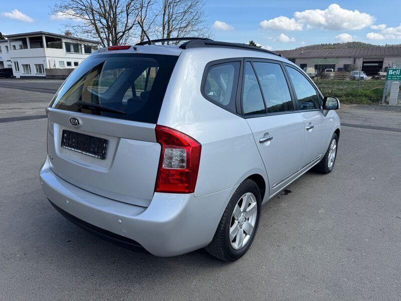 Gebraucht Kia Carens EX 144 PS (105 kW) 2009 Silber Van / Kleinbus