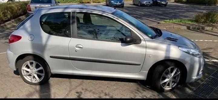 Silber Gebraucht 2009 Peugeot 206 Limousine | 2.222 € (Fairer Preis) - Bild 1/4