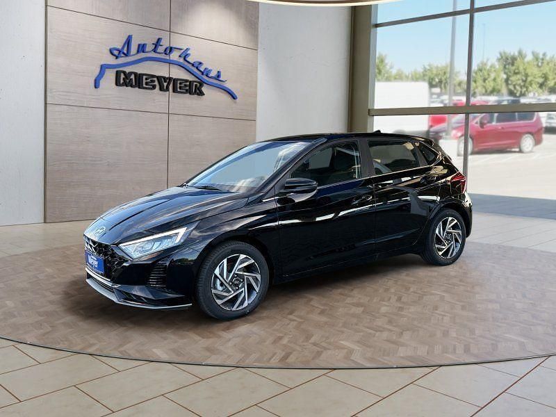 Schwarz Neu 2025 Hyundai i20 Limousine | 19.910 € (Guter Preis) - Bild 1/4