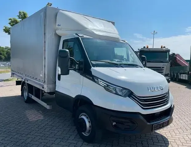 Gebraucht Iveco Daily 207 PS (152 kW) 2023 Weiss
