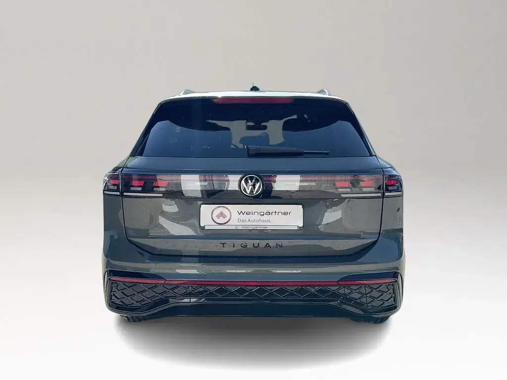 Neu VW Tiguan R-line 193 PS (141 kW) 2026 Grün SUV