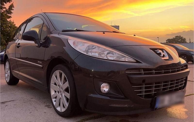 Schwarz Gebraucht 2012 Peugeot 207 Kleinwagen | 1.950 € (Superpreis) - Bild 1/4
