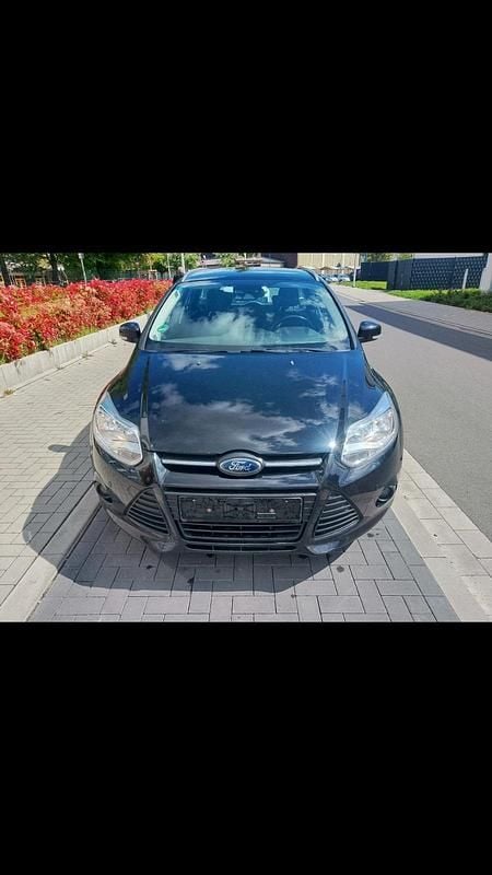 Usata Ford Focus 125 CV (91 kW) 2013 Nero Station wagon