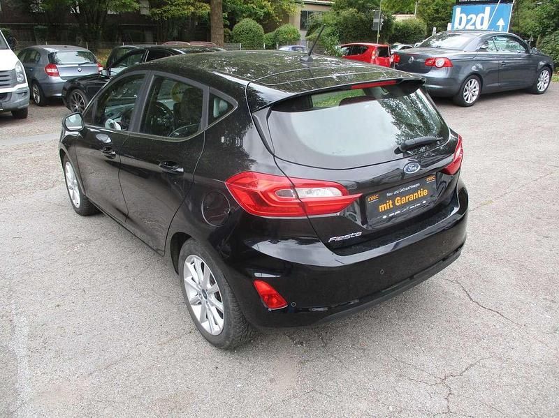 Gebraucht Ford Fiesta Titanium 101 PS (74 kW) 2018 Shadow black Kleinwagen