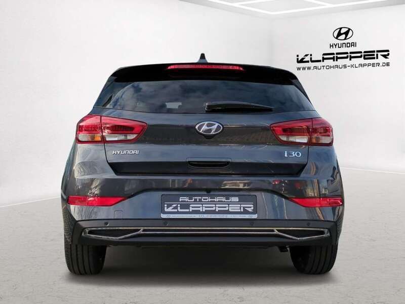 Gebraucht Hyundai i30 GO! 120 PS (88 kW) 2023 Dark knight mineraleffekt Limousine