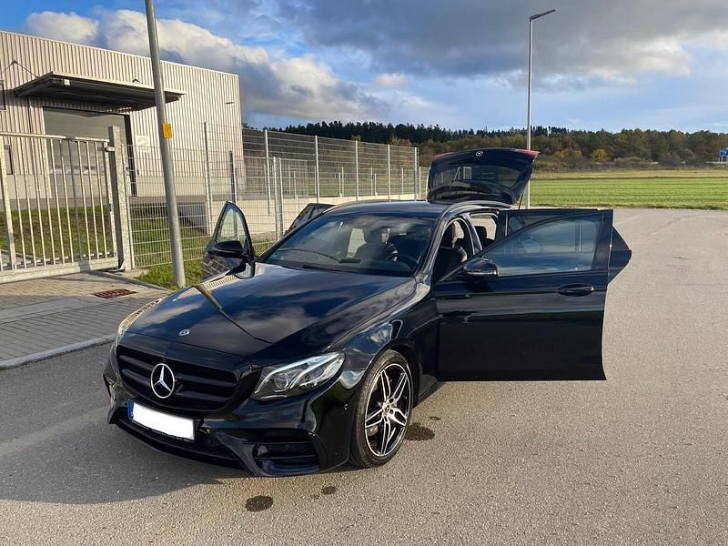 Gebraucht Mercedes E220 AMG line 2017 Kombi