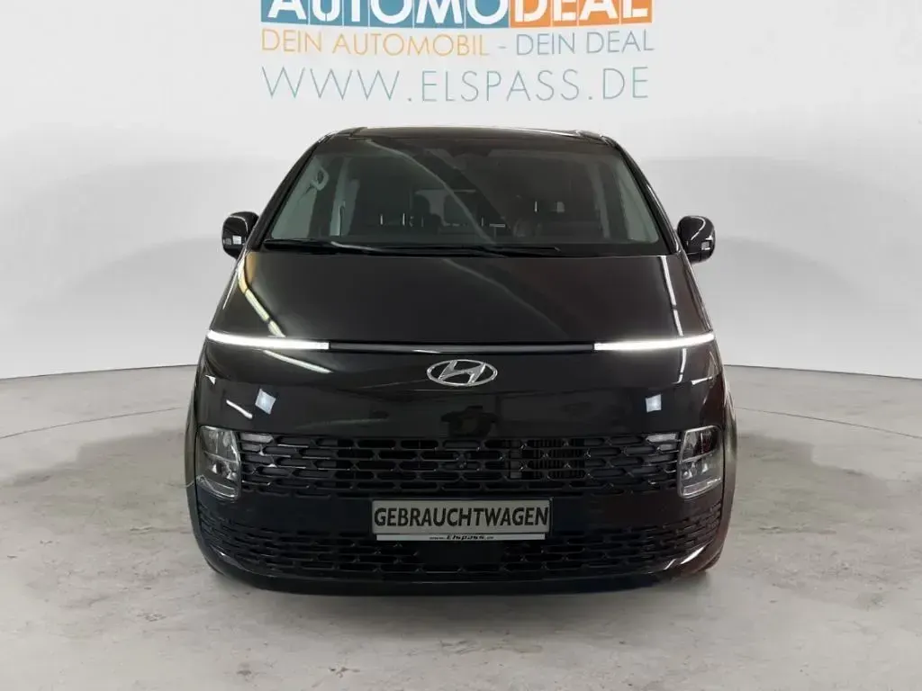 Gebraucht Hyundai Staria Prime 177 PS (130 kW) 2023 Mic (braun Van / Kleinbus