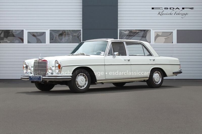 Weiß Gebraucht 1971 Mercedes 300 Limousine | 39.500 € - Bild 1/4
