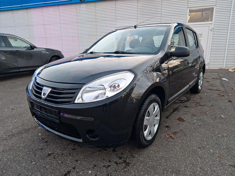 Schwarz Gebraucht 2009 Dacia Sandero Lauréate Limousine | 1.050 € (Superpreis) - Bild 1/4