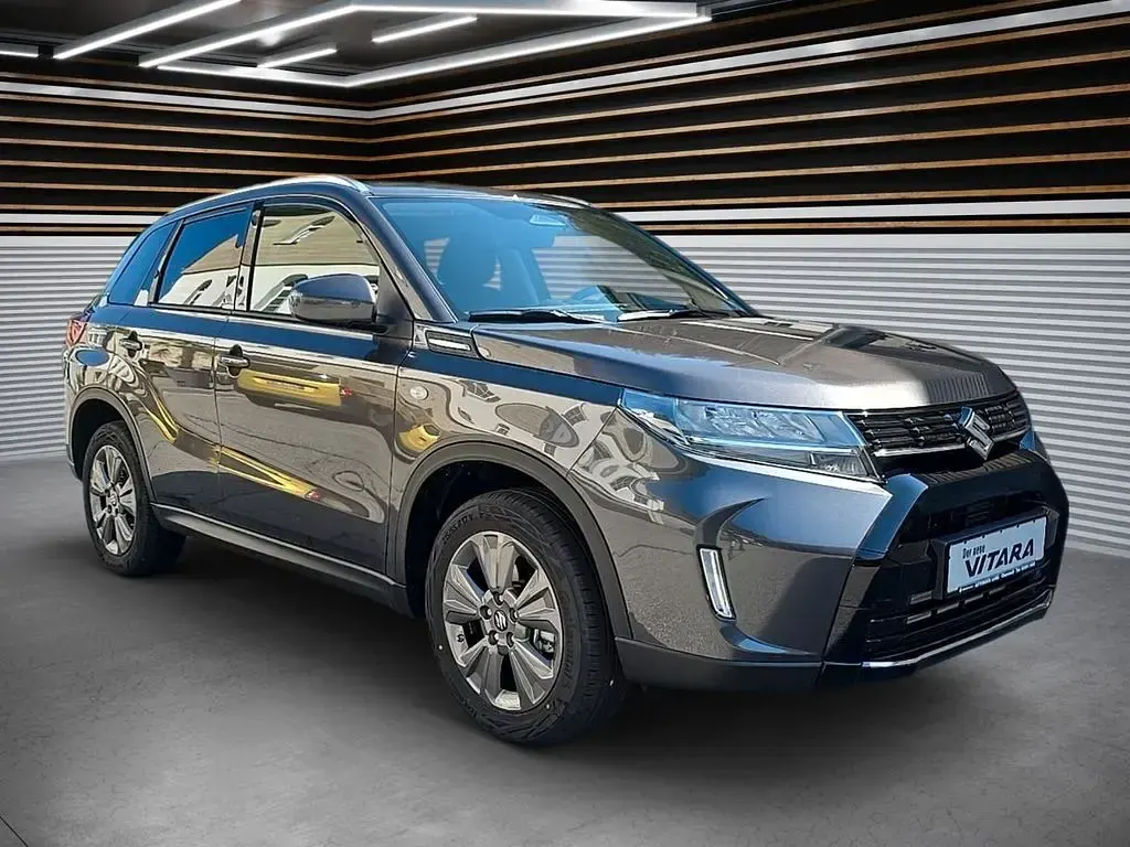 Neu Suzuki Vitara Comfort 110 PS (80 kW) 2026 Grau SUV