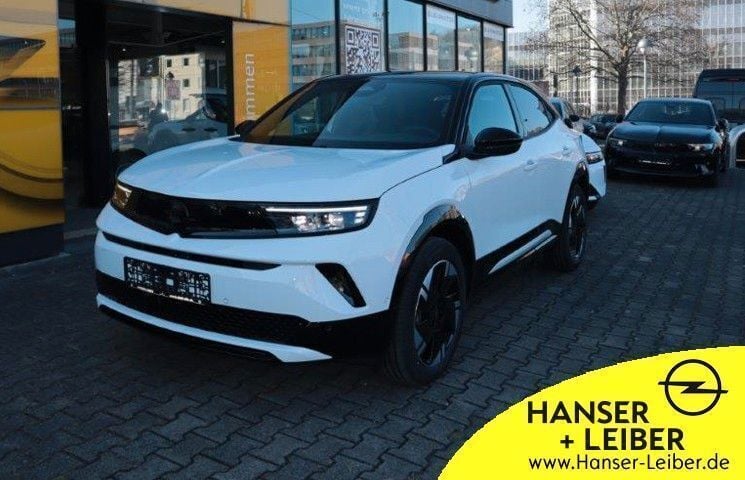 Weiß Gebraucht 2025 Opel Mokka-e SUV | 31.890 € (Etwas zu teuer) - Bild 1/4