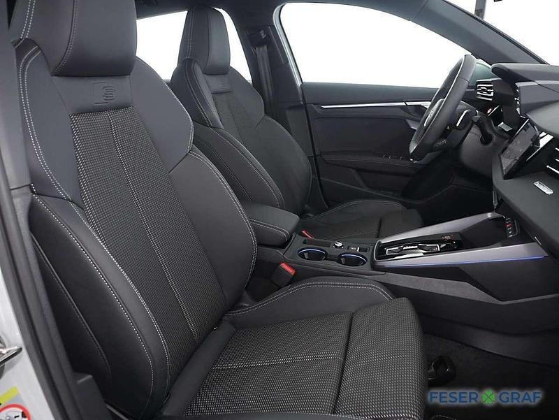 Gebraucht Audi S3 Ambiente 333 PS (244 kW) 2025 Gletscherweiß Limousine