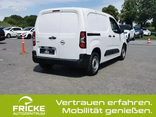 Gebraucht Opel Combo Edition 110 PS (80 kW) 2022 Weiss Van / Kleinbus