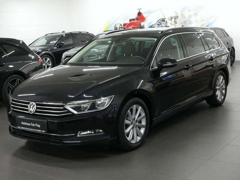 Deep black perleffekt Gebraucht 2015 VW Passat Comfortline Kombi | 15.480 € (Superpreis) - Bild 1/4