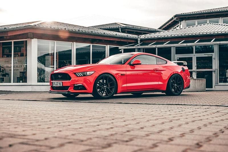 Rot Gebraucht 2017 Ford Mustang GT Coupé | 30.900 € (Guter Preis) - Bild 1/4