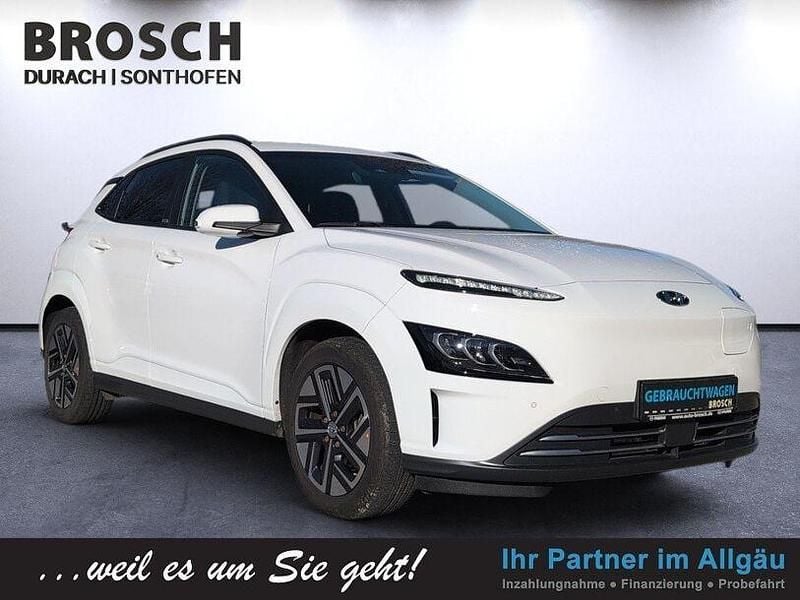 Gebraucht Hyundai Kona Trend 100 kW (136 PS) 2021 Weiß SUV