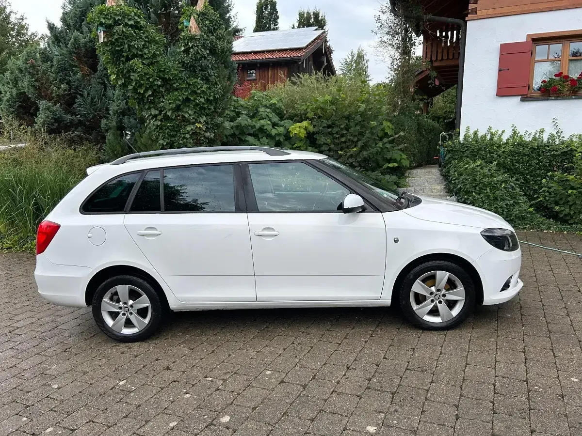 Gebraucht Skoda Fabia 86 PS (63 kW) 2014 Weiß Kombi