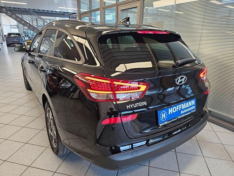 Neu Hyundai i30 140 PS (102 kW) 2026 Schwarz Limousine
