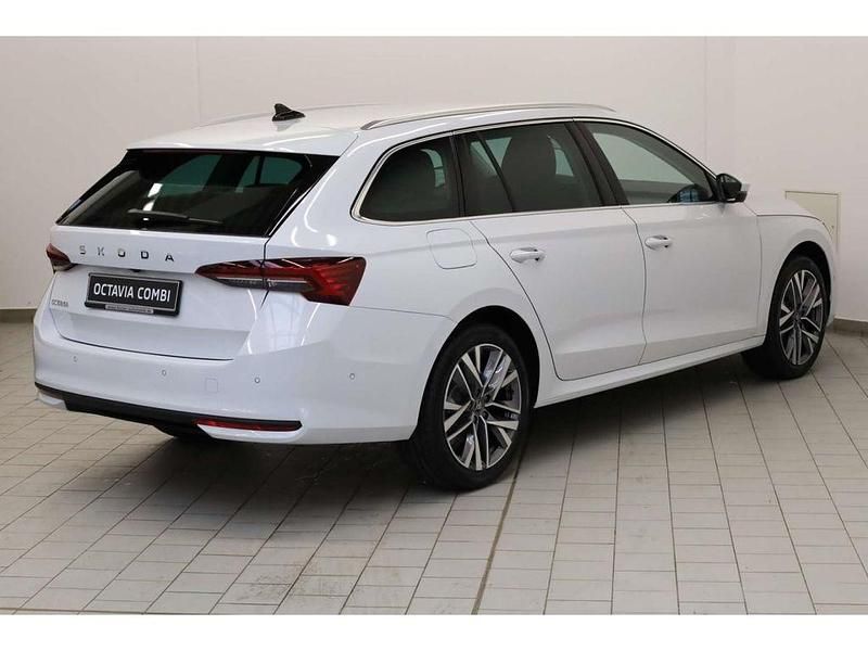 Neu Skoda Octavia 150 PS (110 kW) 2026 Weiss Kombi