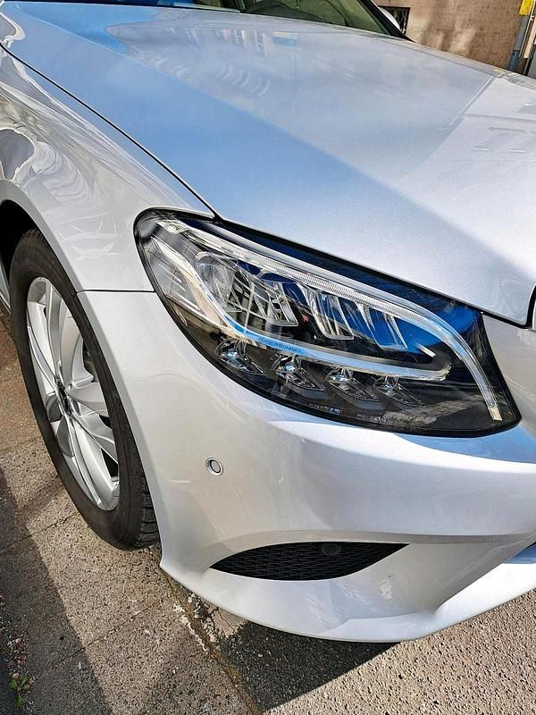 Gebraucht Mercedes C200 160 PS (117 kW) 2019 Silber Limousine
