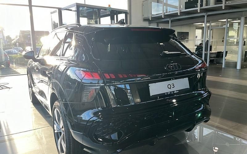 Neu Audi Q3 Ambiente 150 PS (110 kW) 2025 Schwarz SUV