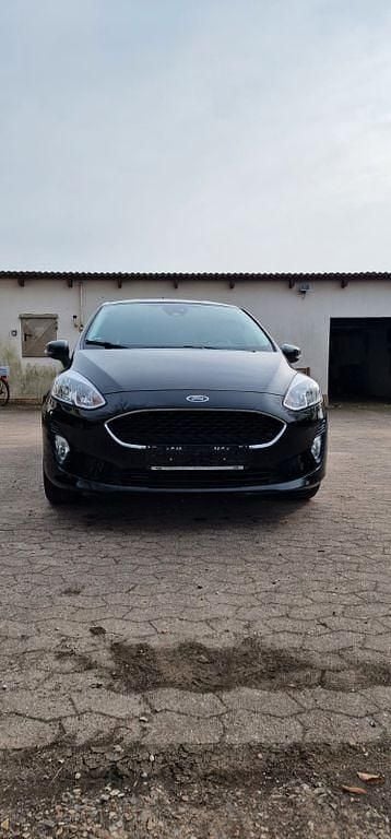 Gebraucht Ford Fiesta Active 101 PS (74 kW) 2018 Schwarz Kleinwagen
