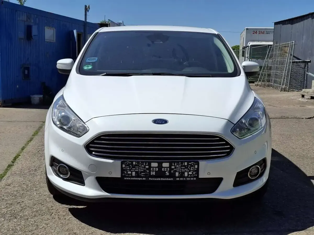 Gebraucht Ford S-MAX Trend 150 PS (110 kW) 2017 Frostweiß Van / Kleinbus
