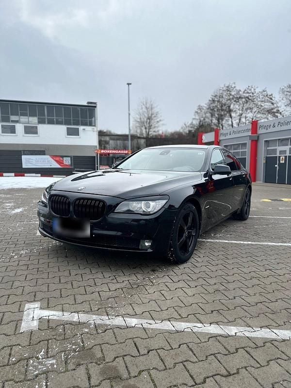 Gebraucht BMW 730 249 PS (183 kW) 2009 Schwarz Limousine